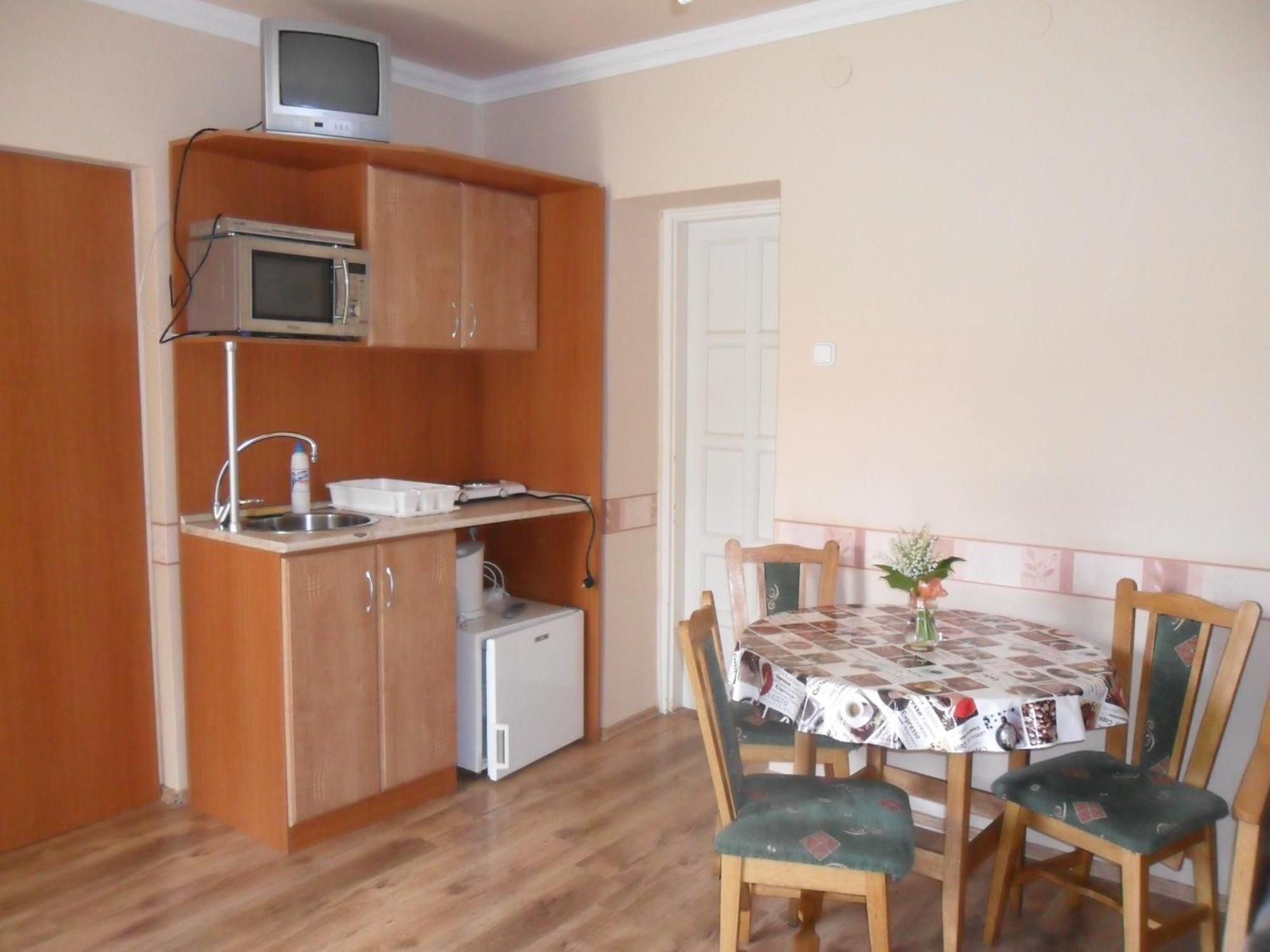Emese Apartman Hajduszoboszlo Exterior photo