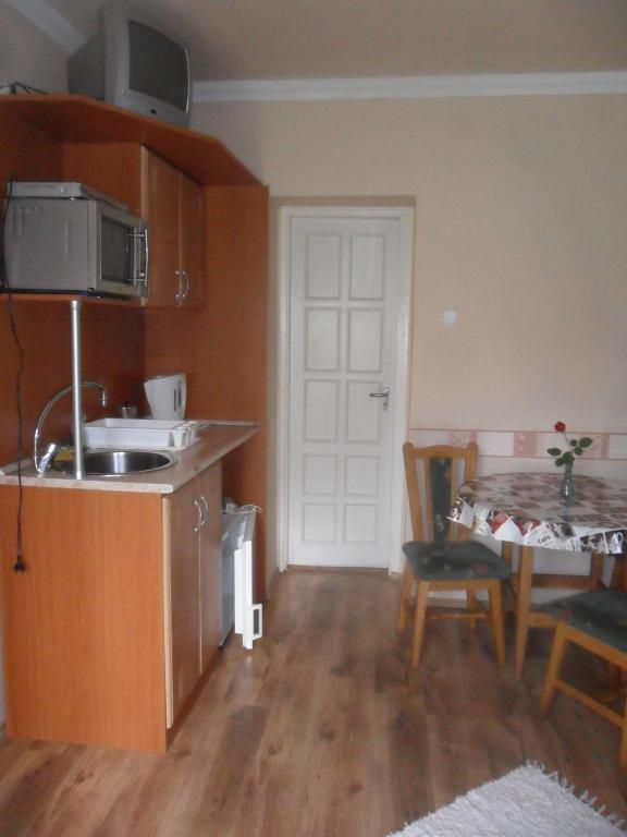 Emese Apartman Hajduszoboszlo Room photo